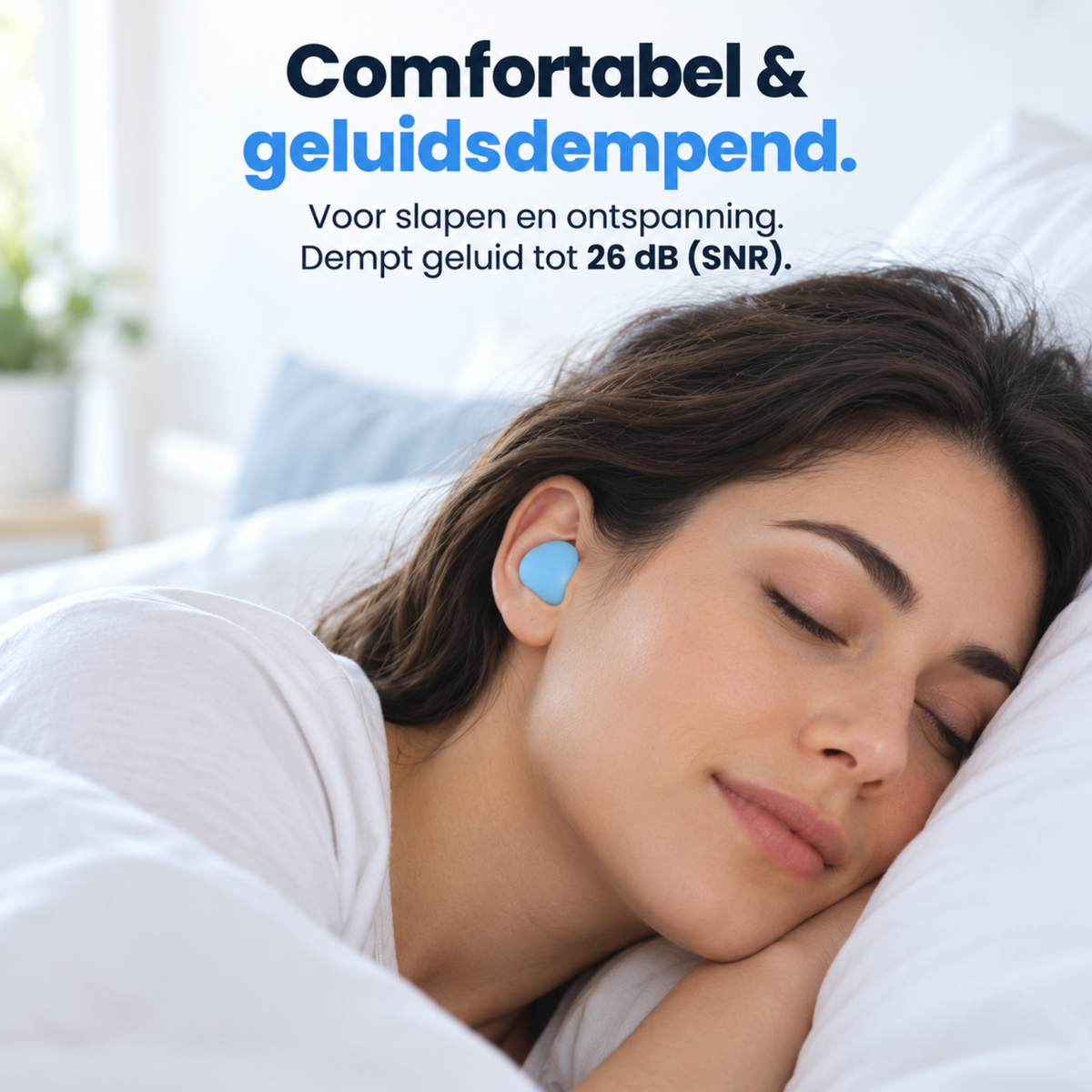 Vrouw slaapt comfortabel met PurelyGoods oordoppen, geluidsdempend tot 26 dB SNR