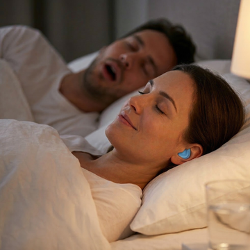 Is het goed om met oordopjes te slapen?