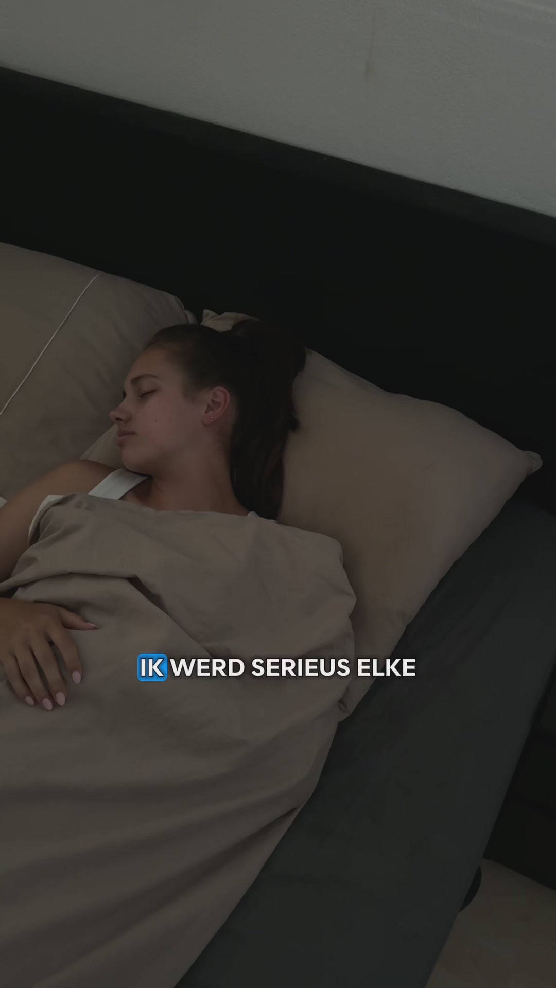 PurelyGoods Zijden slaapmasker zwart video 
