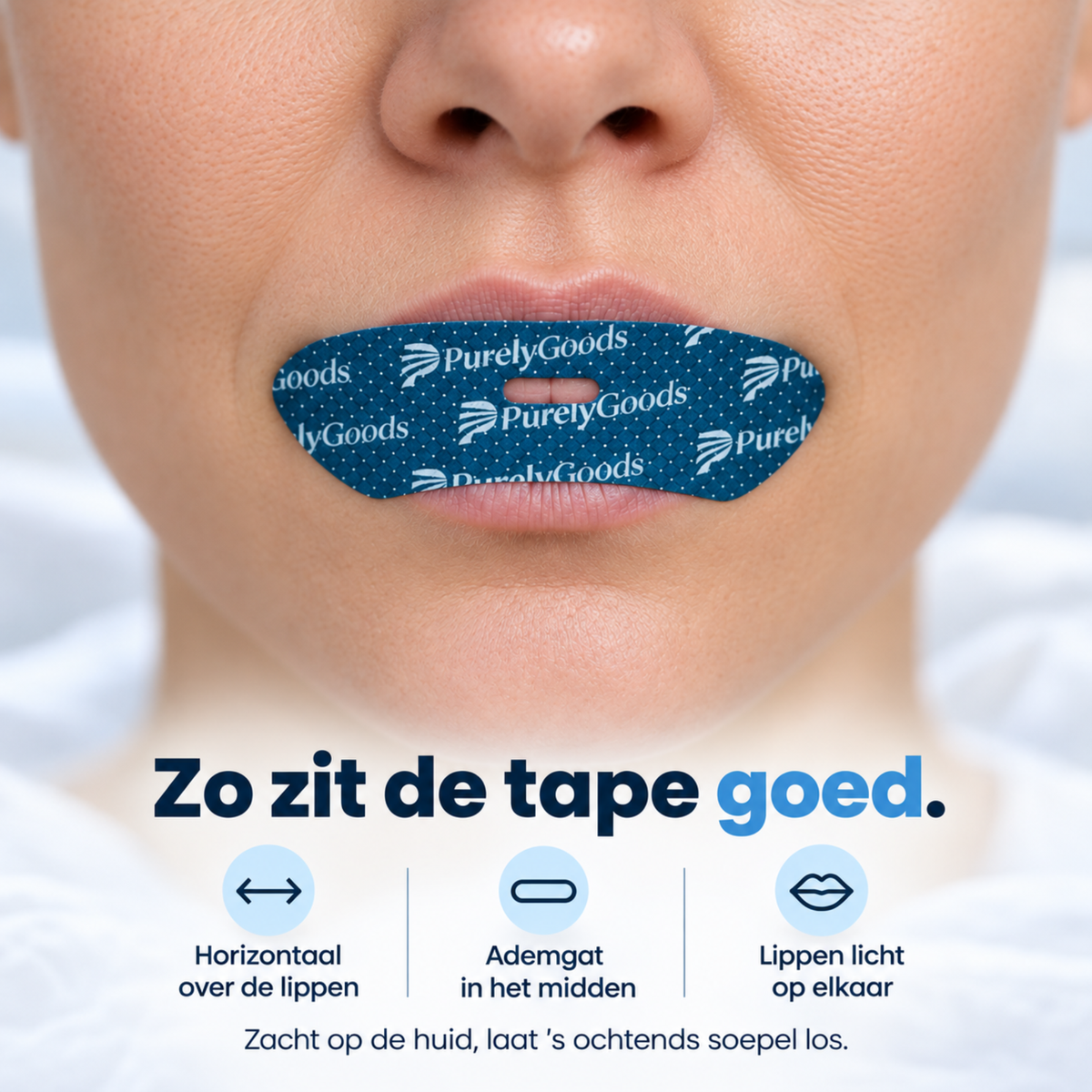 Close-up van PurelyGoods mondtape juist aangebracht: horizontaal over de lippen met ademgat in het midden