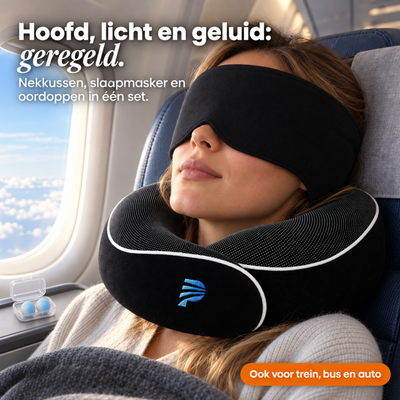 Vrouw slaapt in het vliegtuig met PurelyGoods nekkussen, slaapmasker en oordoppen; ook geschikt voor trein, bus en auto.