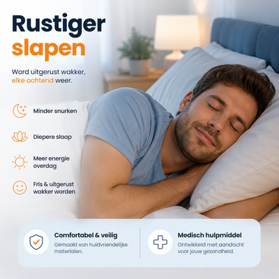 Man slaapt rustig op zijn zij met focus op minder snurken en uitgerust wakker worden